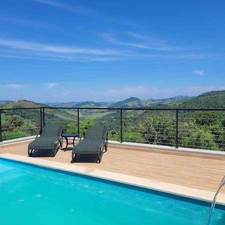 Casa Nova, Piscina E Vista Para As Montanhas Villa Águas de Lindóia Екстериор снимка